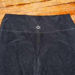 Beyond Yoga Charcoal Leggings